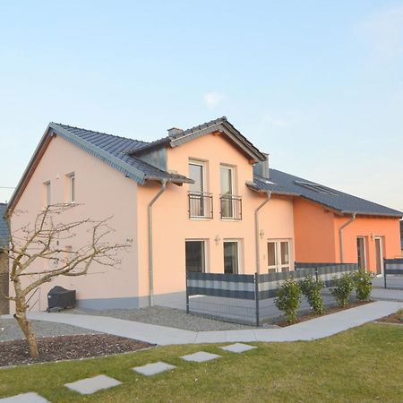 Dreamy Holiday Home In Ellscheid With Terrace Exterior foto