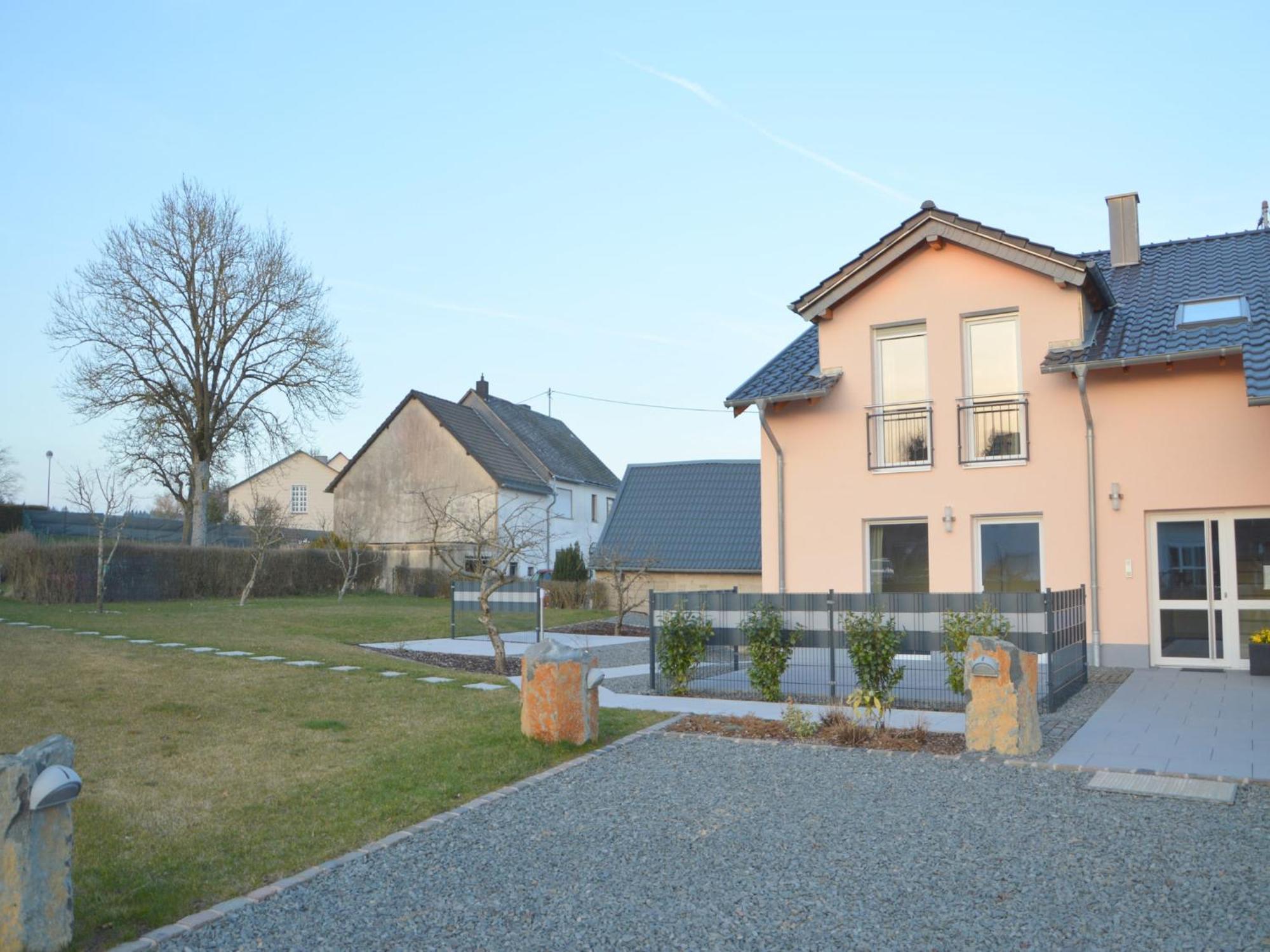 Dreamy Holiday Home In Ellscheid With Terrace Exterior foto