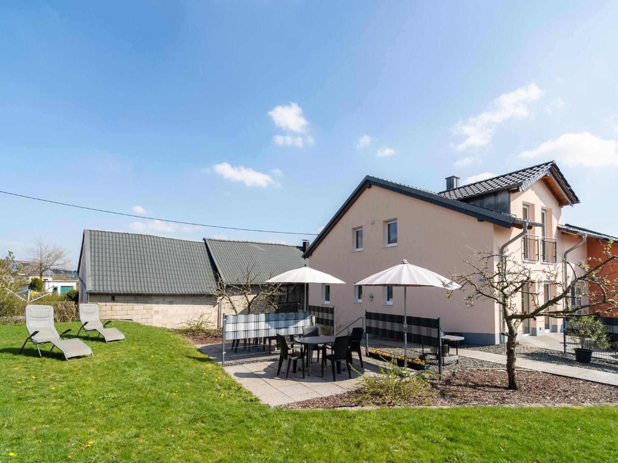 Dreamy Holiday Home In Ellscheid With Terrace Exterior foto
